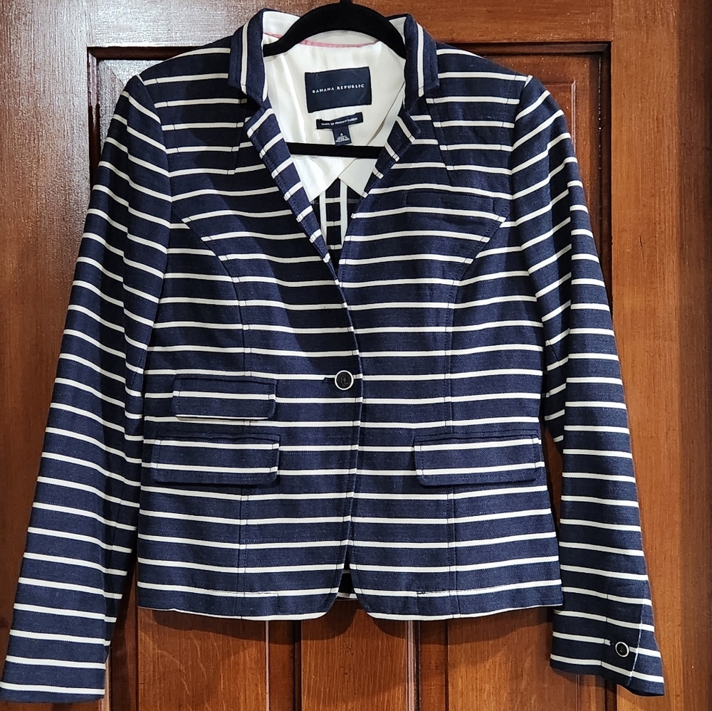 Banana Republic linen blend blazer